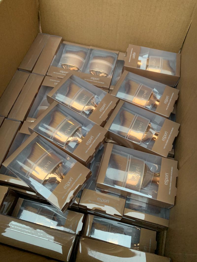 Ladies Fashion Highlighter Multi-purpose Contouring Brush