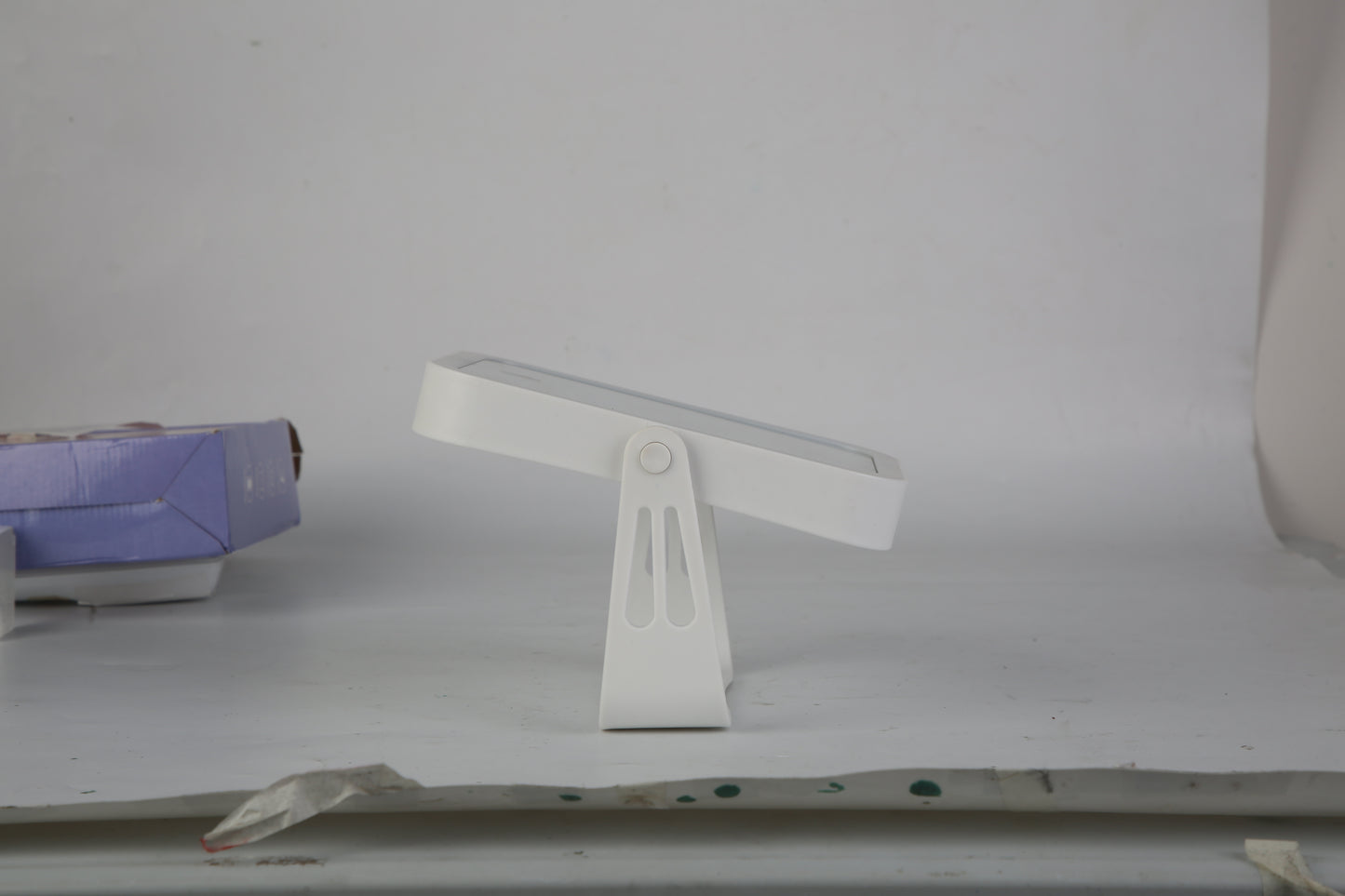 1Pc 10X Magnifying Lighted Makeup Mirror Double Sided Travel Makeup Mirror With 3 Light Colors Touch Screen USB Rechargeable